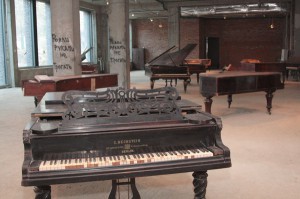 Арт-группа PianoRecycle (Петр Айду, Алексей Ставицкий, Шварцштейн). Фото: Валерий Леденёв